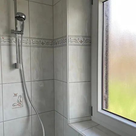 Haus Kaiserinn - Komfortable 82 Qm Ausgestattet, 2 Schlafzimmer Mit Balkon Und Bergblick Flintsbach
